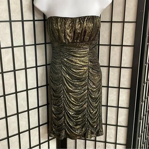 knee length dresses for ladies Sage Floral Print Bubble Hem Strapless Mini Dress